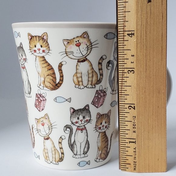 Casa Signature Faithful Friends Cats Bone China Mug - Picture 8 of 9